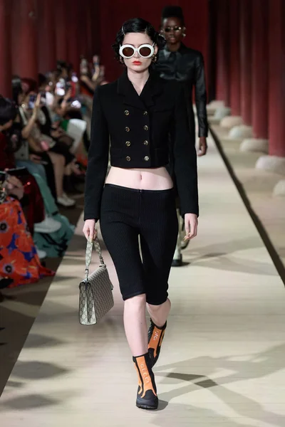 Look 53